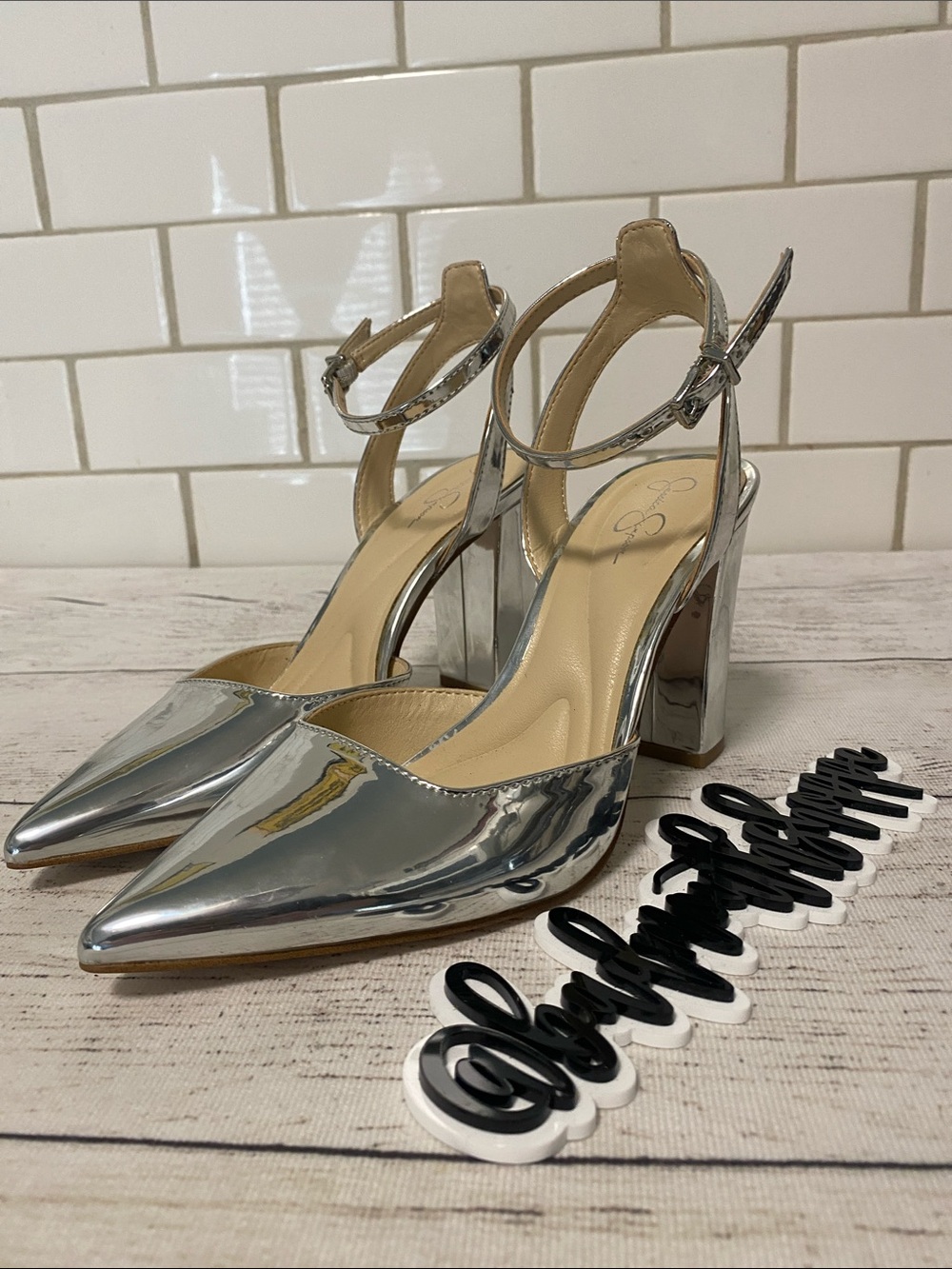 NWOB Jessica Simpson Silver Metallic Pointed Toe Heels
